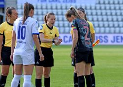 FC Carl Zeiss Jena Frauen Gegen FC Bayern Muenchen 05052025 05